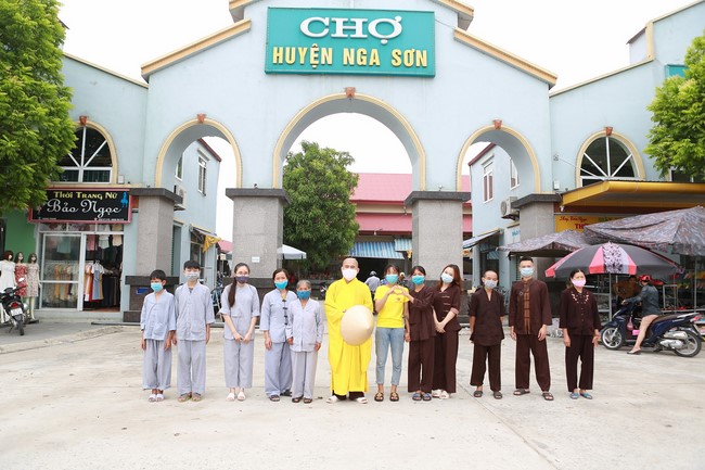 Charity of  Dong Cao pagoda